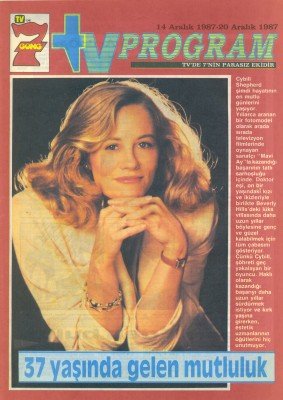 Turkish magazine from 1987 with Cybill Shepherd cover