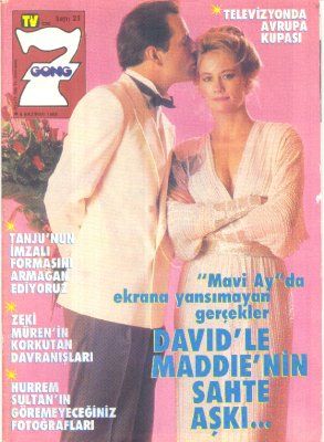 Turkey's 7 Gong 1988 with cover story on Moonlighting